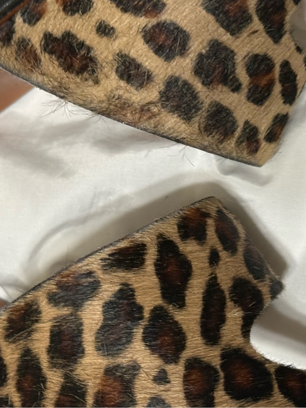 Kenneth Cole Palm flat toe loop calf hair sandals - Picture 4 of 10